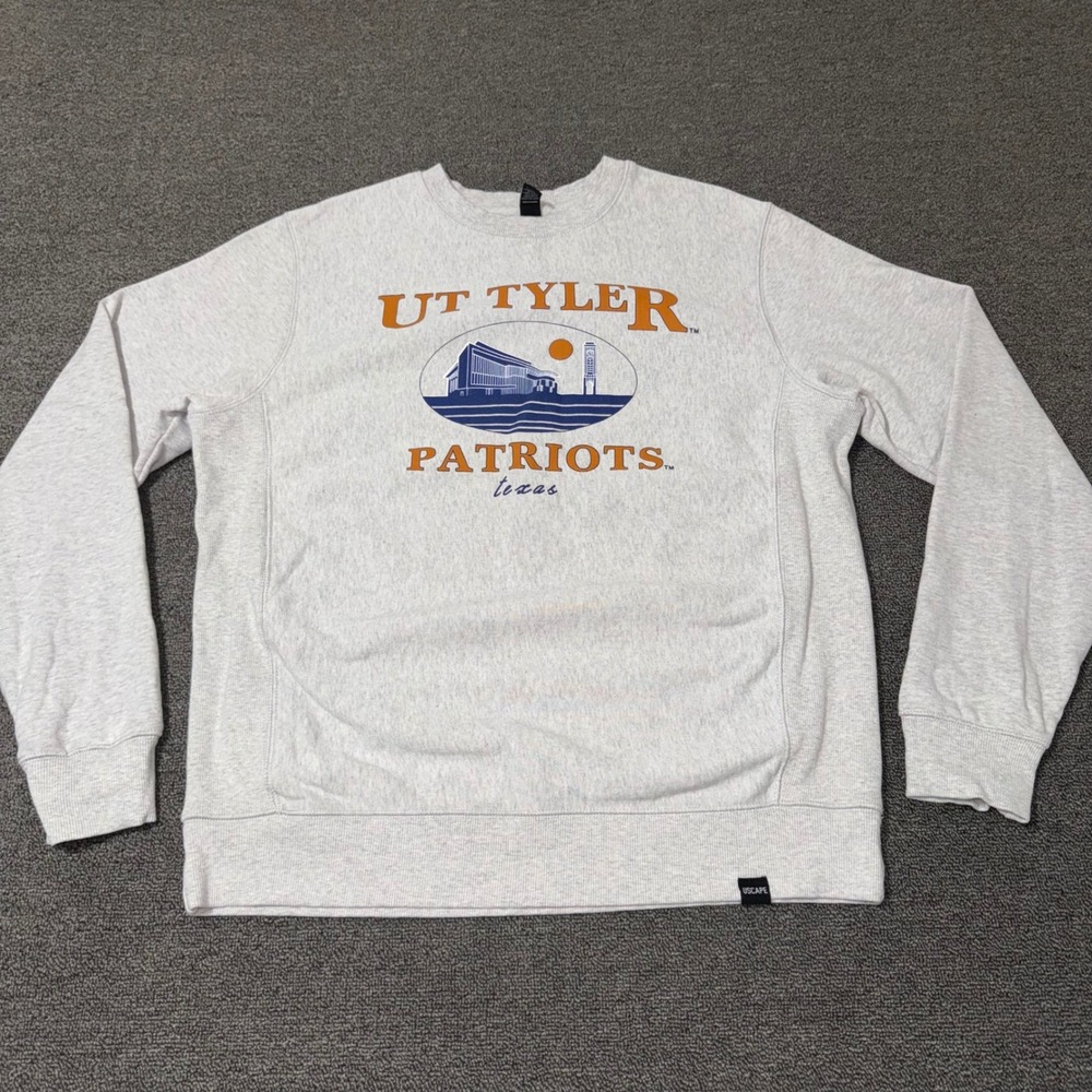 UT Tyler Patriots Sweatshirt Gray Crewneck Adult Small University Texas